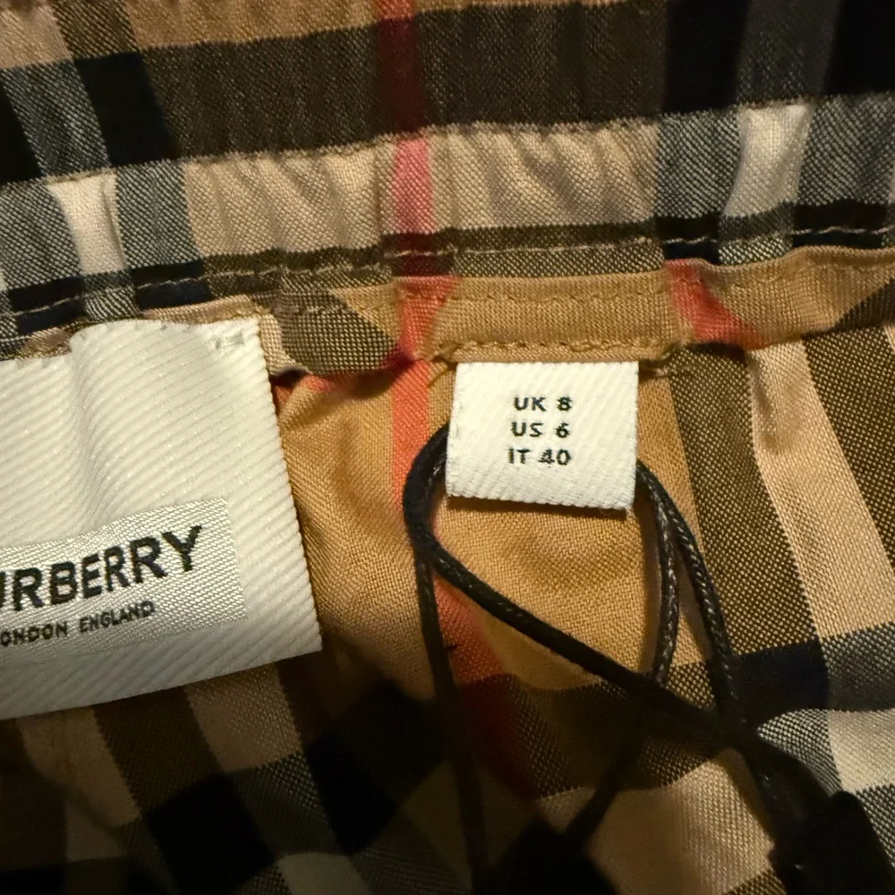 Burberry Beige and Black Plaid Trousers - Picture 5 of 7